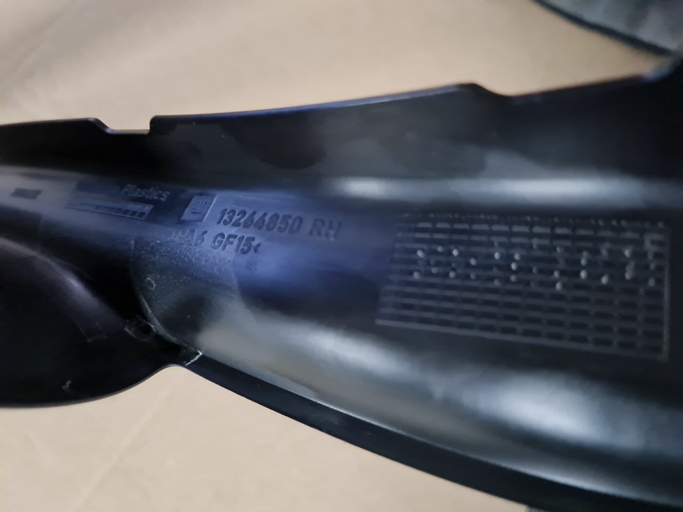 Durvju stikla moldings priekš OPEL ASTRA J 2013