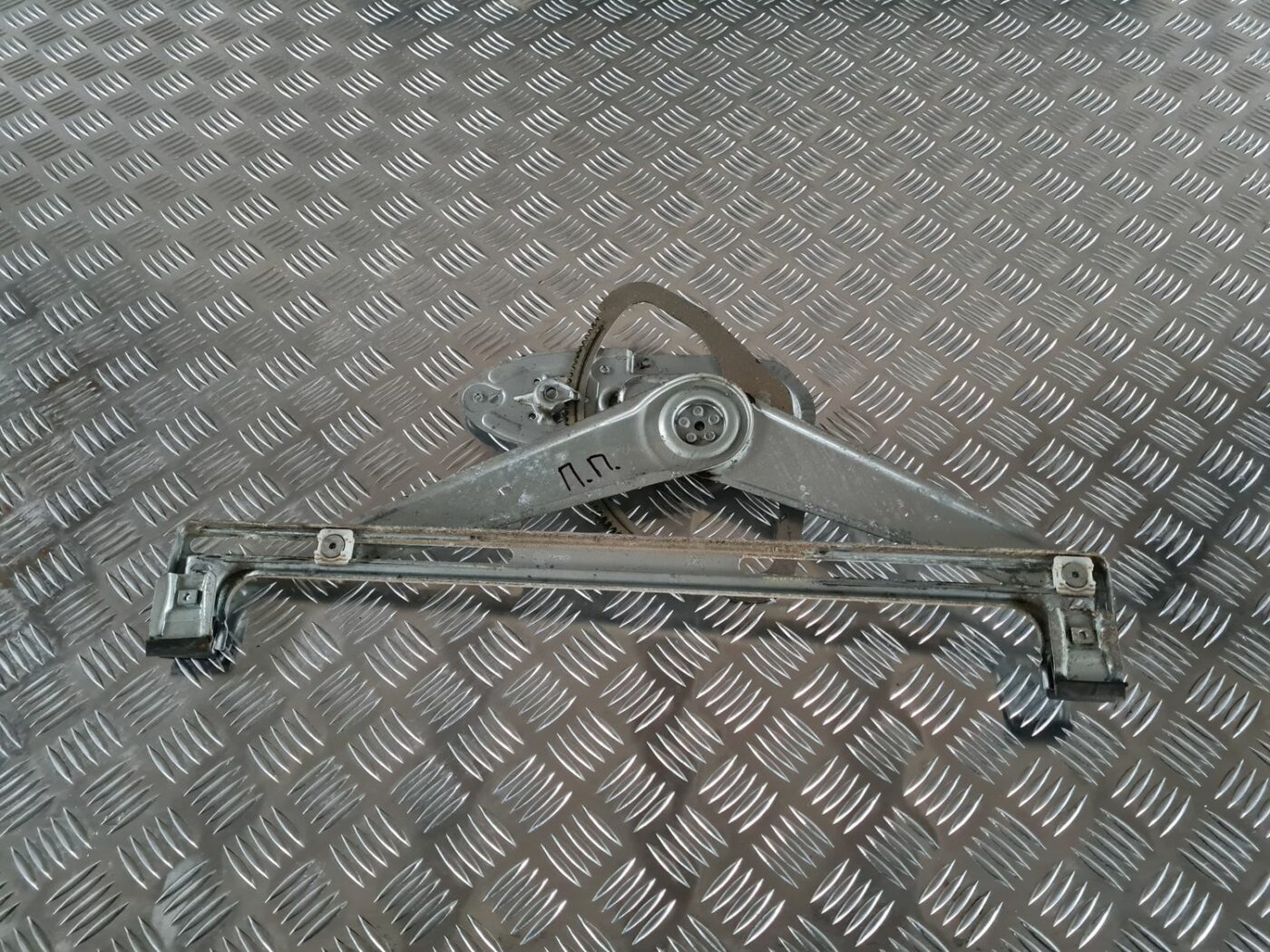 Stikla pacelšanas mehānisms priekšējais labais priekš FORD FOCUS C-MAX 2004 1 Stikla pacelšanas mehānisms priekšējais labais priekš FORD FOCUS C-MAX 2004