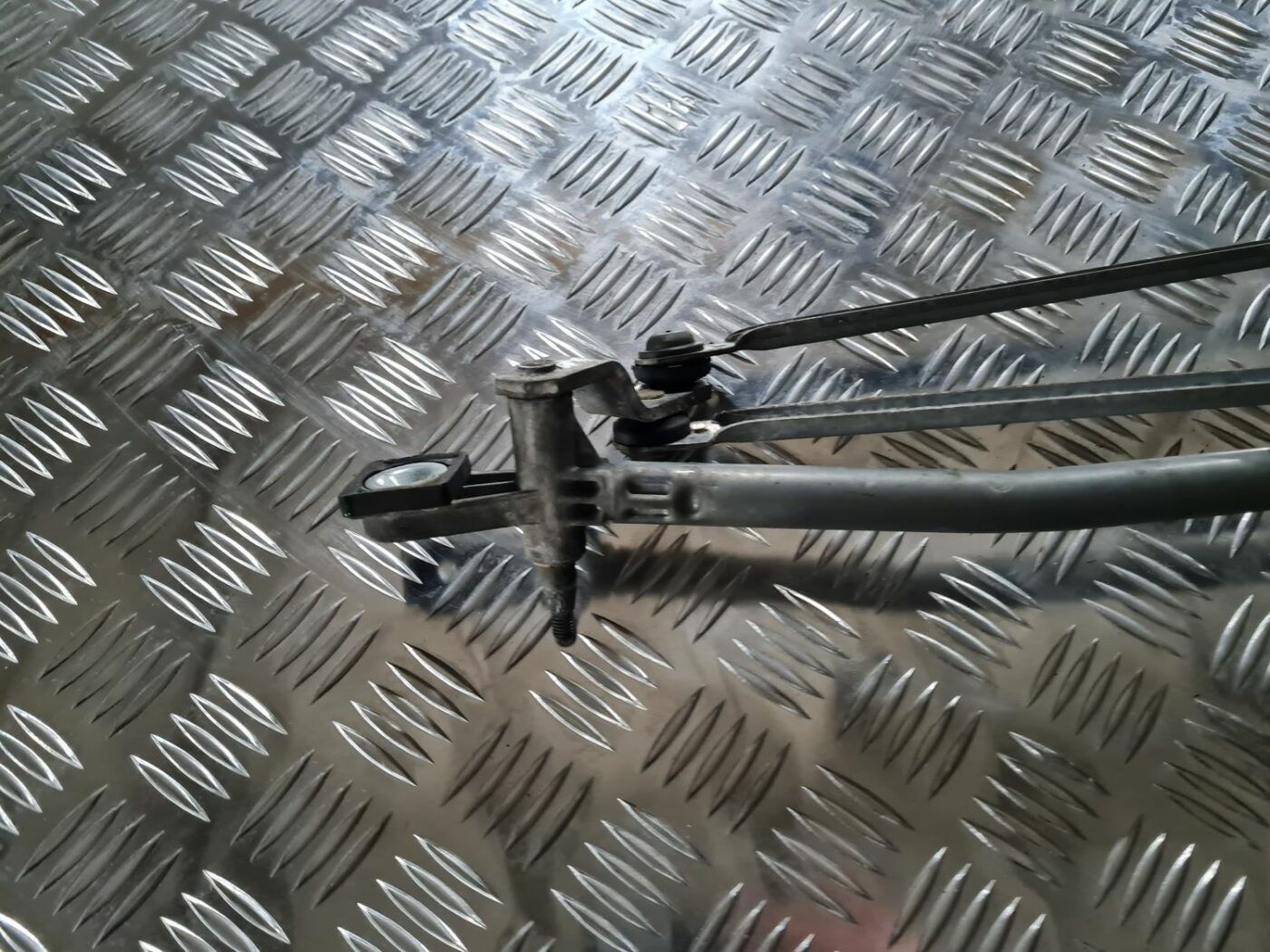 Vējstikla tīrīšanas mehānisms priekš FORD FOCUS C-MAX 2004