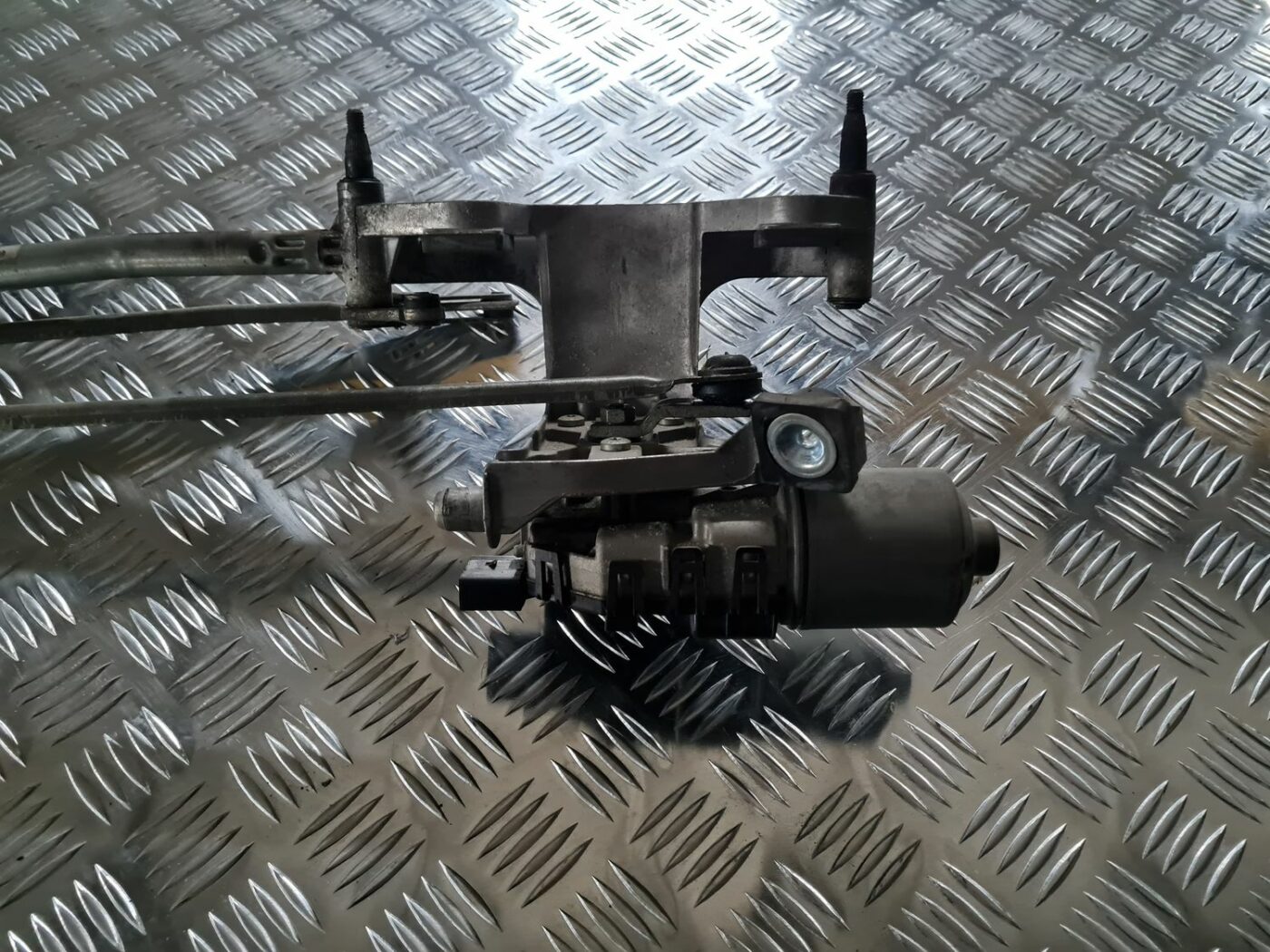 Vējstikla tīrīšanas mehānisms priekš FORD FOCUS C-MAX 2004