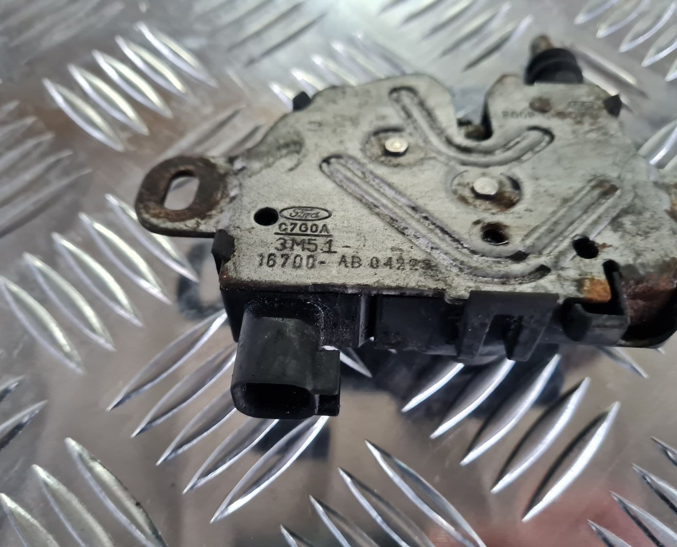 Pārsega slēdzene priekš FORD FOCUS C-MAX 2004