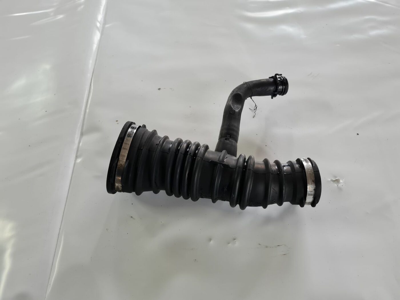 Gaisa filtra korpusa caurule priekš FORD FOCUS C-MAX 2004 2 Gaisa filtra korpusa caurule priekš FORD FOCUS C-MAX 2004