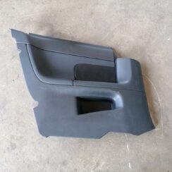 Aizmugurējo kreiso durvju apdare priekš VOLVO C30 2008 SILVER