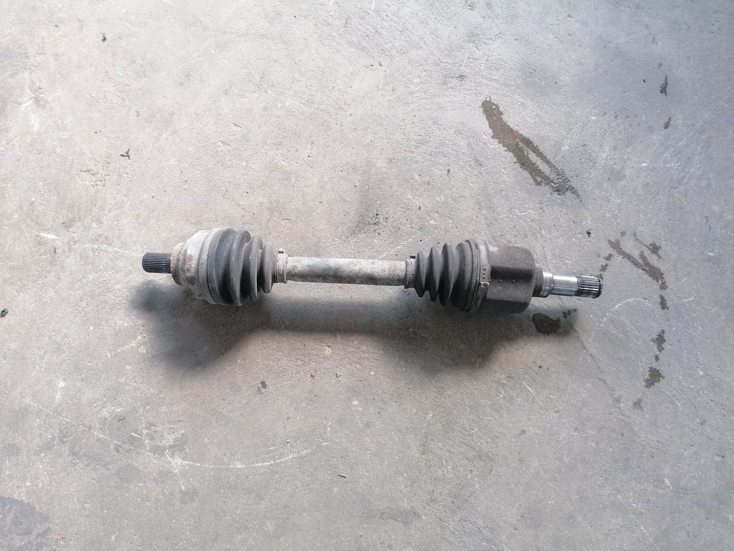 Pusass aizmugurē priekš VOLVO C30 2008 SILVER