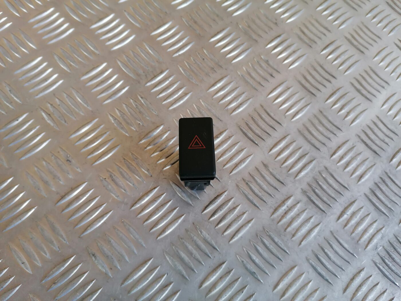 Trauksmes poga priekš TOYOTA AVENSIS 2007