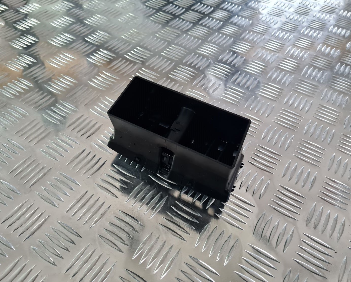 Centrālās konsoles gaisa vads priekš MERCEDES BENZ ML320 2006 SILVER