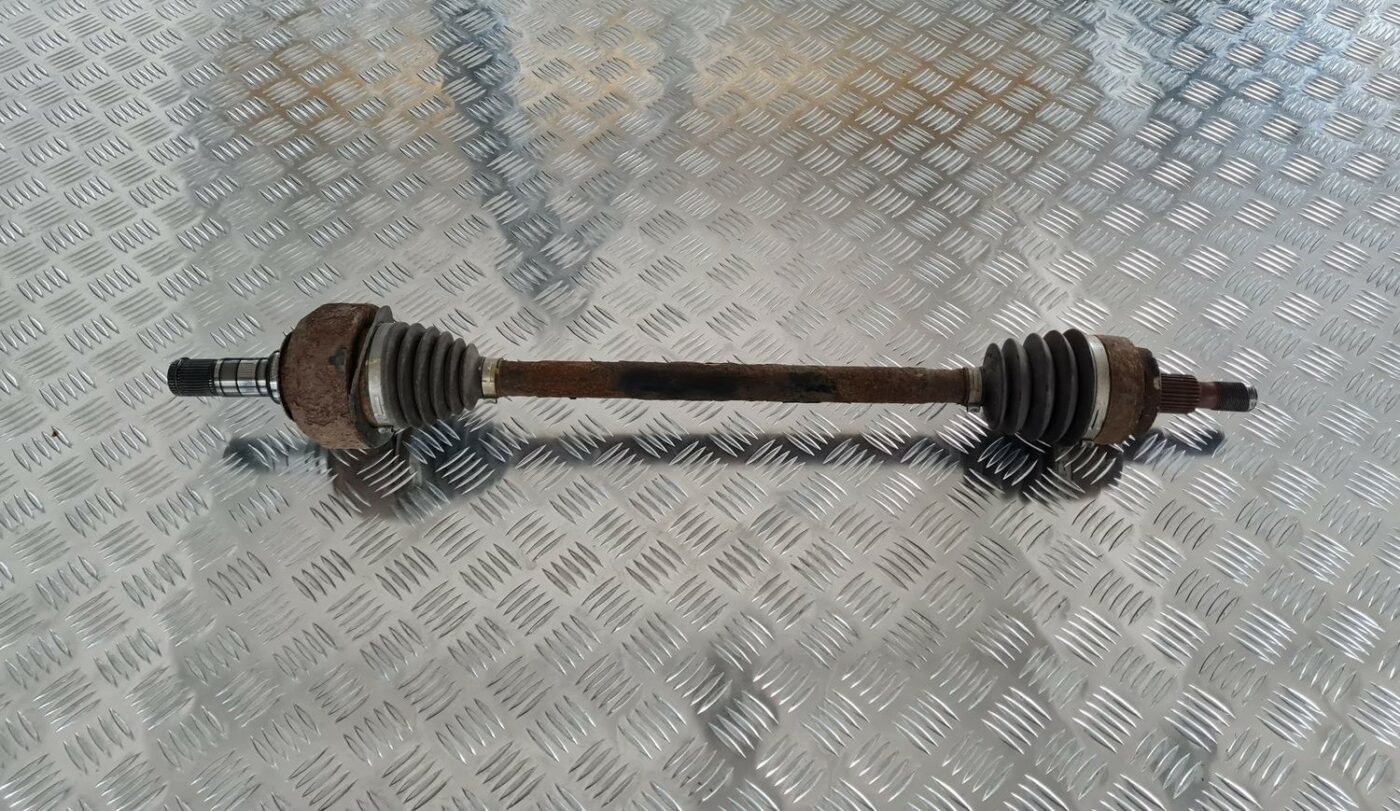 Pusass aizmugurē priekš MERCEDES BENZ ML320 2006 SILVER