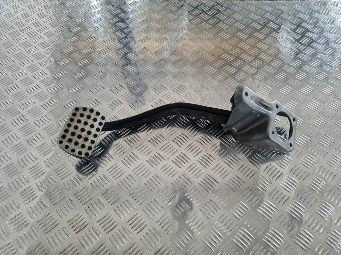 Bremžu pedālis priekš MERCEDES BENZ ML320 2006 SILVER