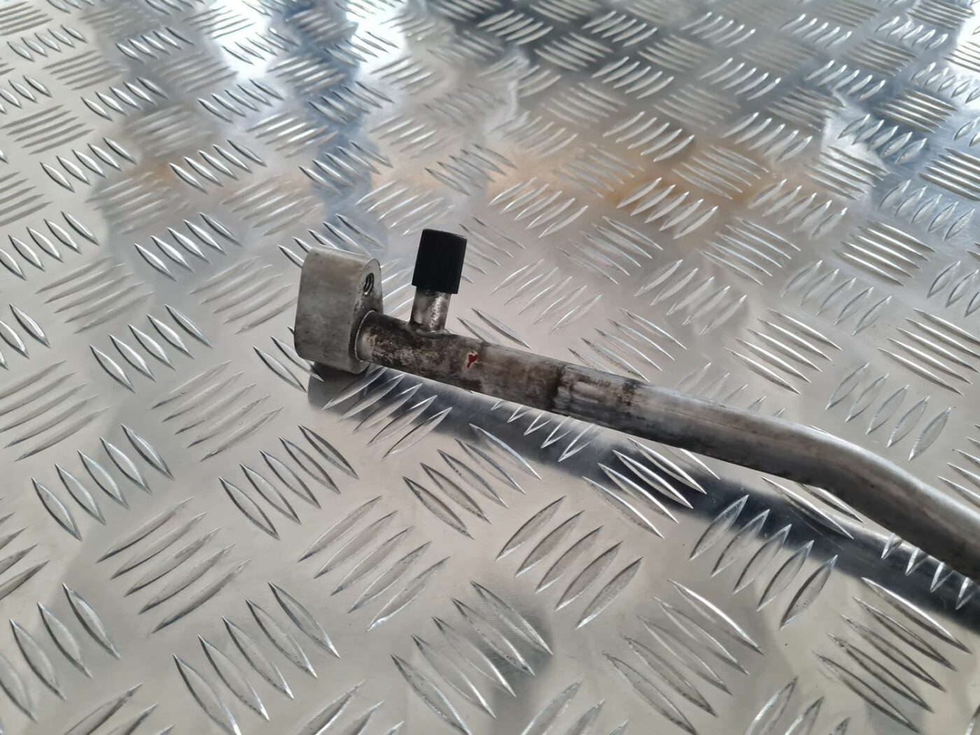 Gaisa kondicioniera caurule priekš MERCEDES BENZ ML320 2006 SILVER 3 Gaisa kondicioniera caurule priekš MERCEDES BENZ ML320 2006 SILVER