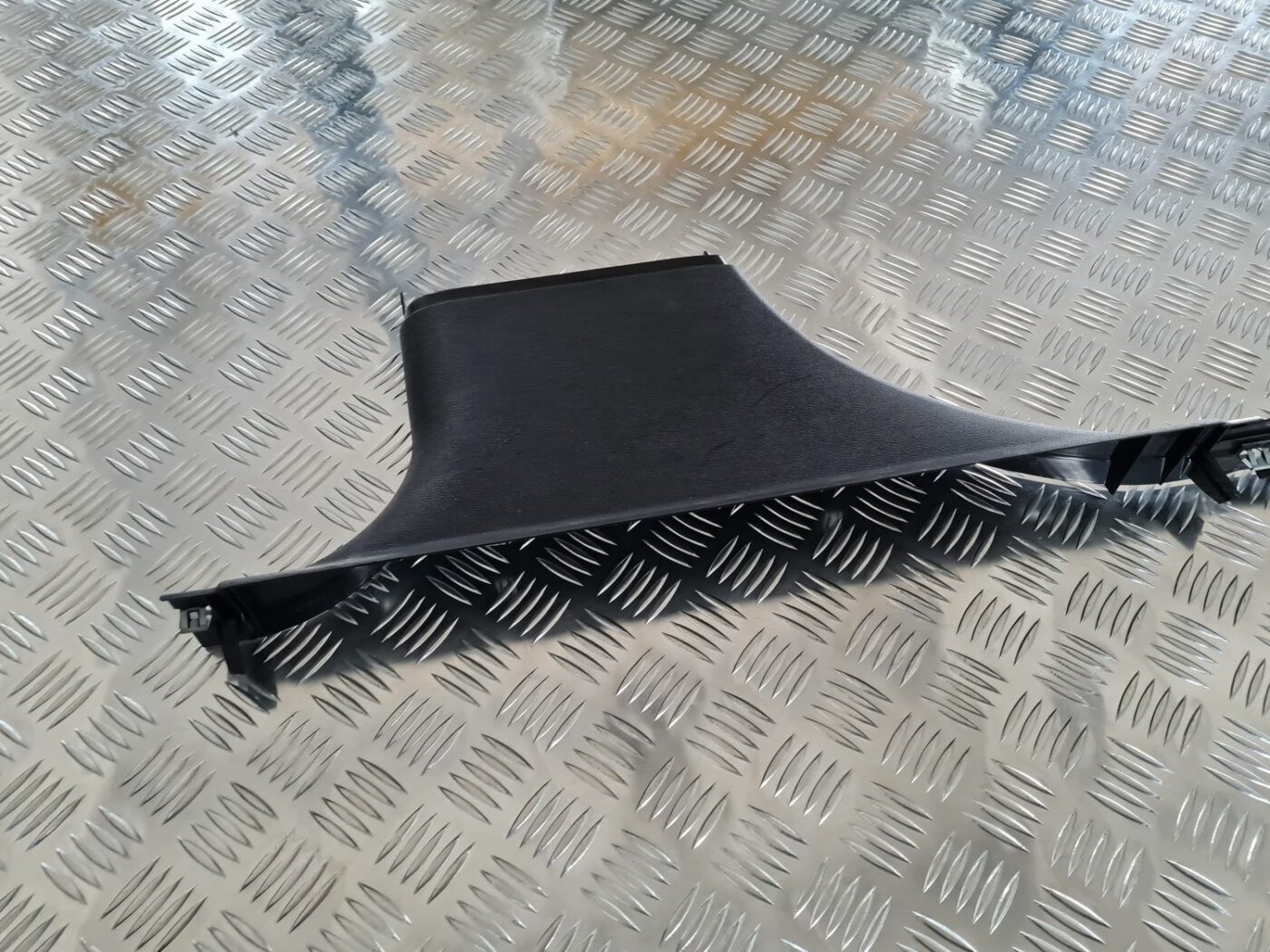 Sliekšņa priekšēja kreisa uzlika (salonā) priekš MERCEDES BENZ ML320 2006 SILVER