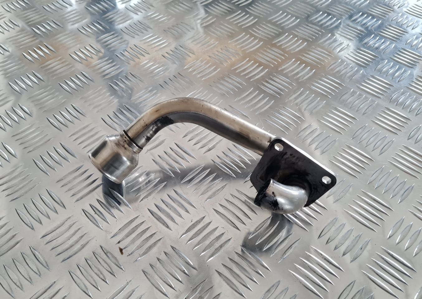 EGR caurule priekš MERCEDES BENZ ML320 2006 SILVER 2 EGR caurule priekš MERCEDES BENZ ML320 2006 SILVER