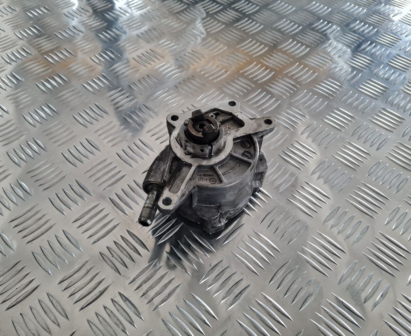 Vakuuma sūknis priekš MERCEDES BENZ ML320 2006 SILVER