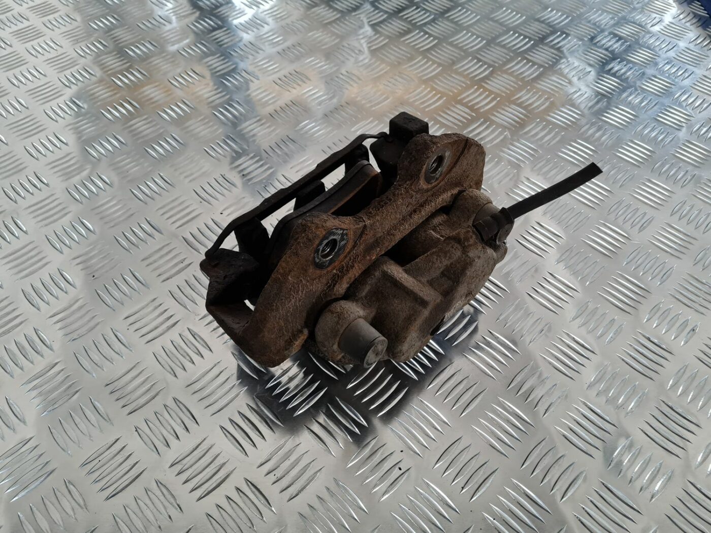 Priekšējais labais suports priekš MERCEDES BENZ ML320 2006 SILVER