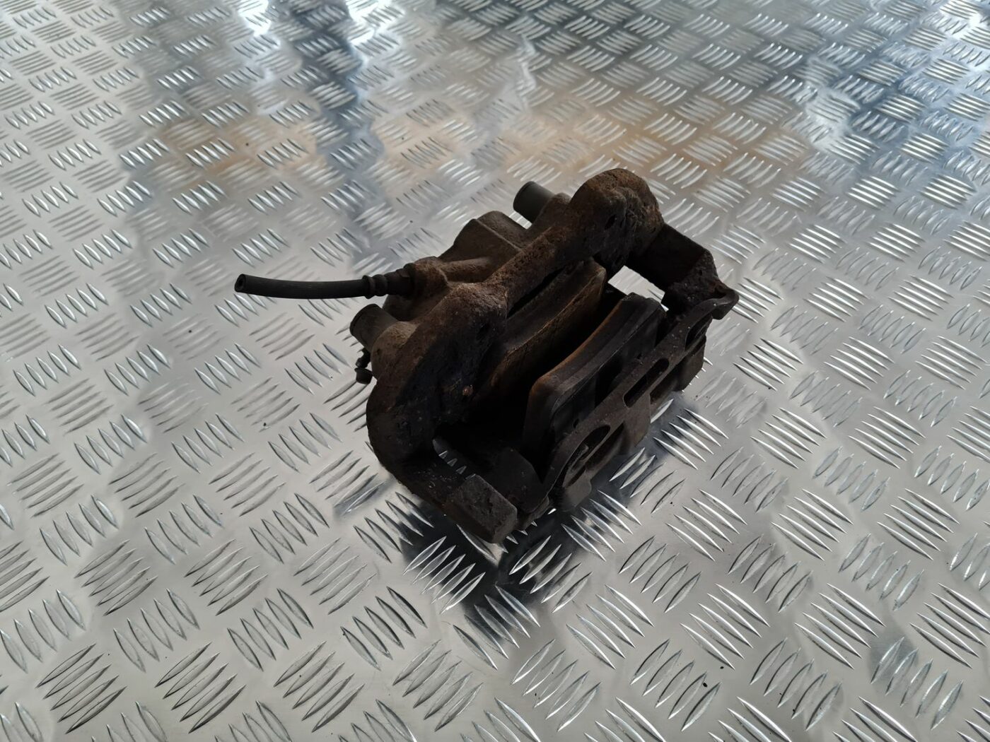 Priekšējais labais suports priekš MERCEDES BENZ ML320 2006 SILVER