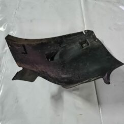 Priekšējais kreisais paspārns priekš MERCEDES BENZ ML320 2006 SILVER