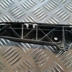 Aizmugurēja bufera kronšteins priekš TOYOTA COROLLA VERSO 2003