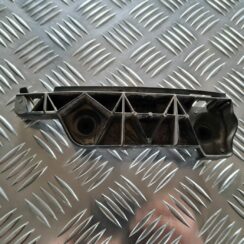 Aizmugurēja bufera kronšteins priekš TOYOTA COROLLA VERSO 2003