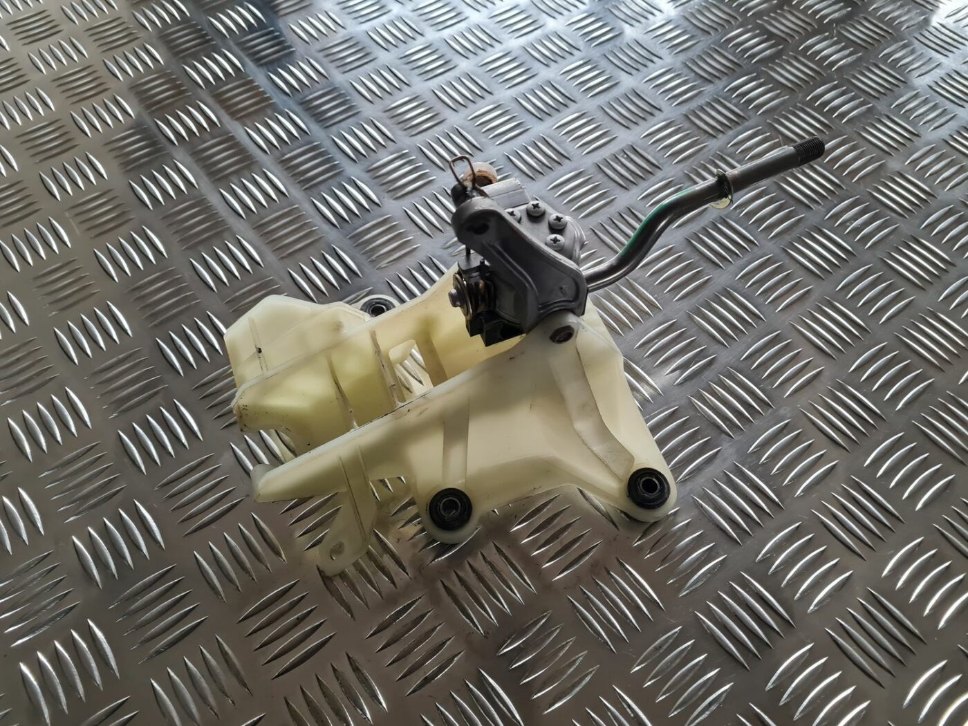 Ātrumu pārslēgšanas slēdzis priekš TOYOTA COROLLA VERSO 2003