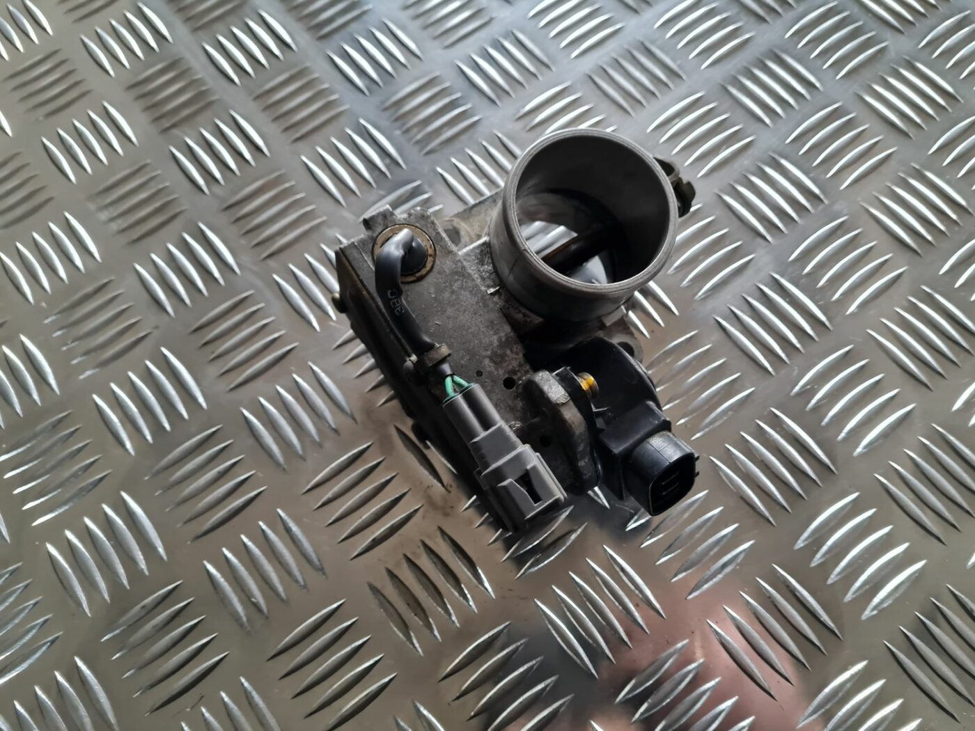 Droseļvārsts priekš TOYOTA COROLLA VERSO 2003 1 Droseļvārsts priekš TOYOTA COROLLA VERSO 2003