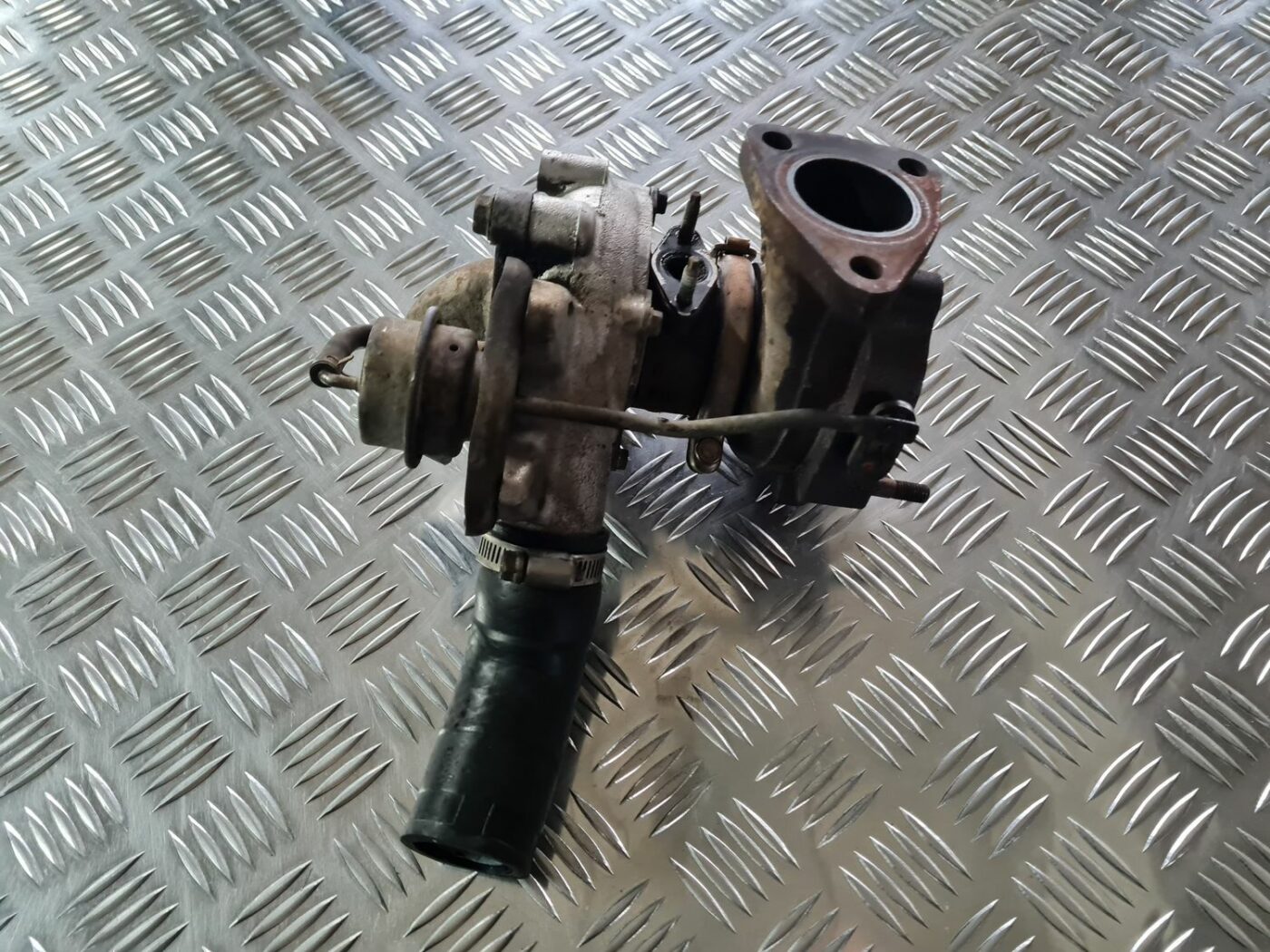 Turbīna priekš TOYOTA COROLLA VERSO 2003