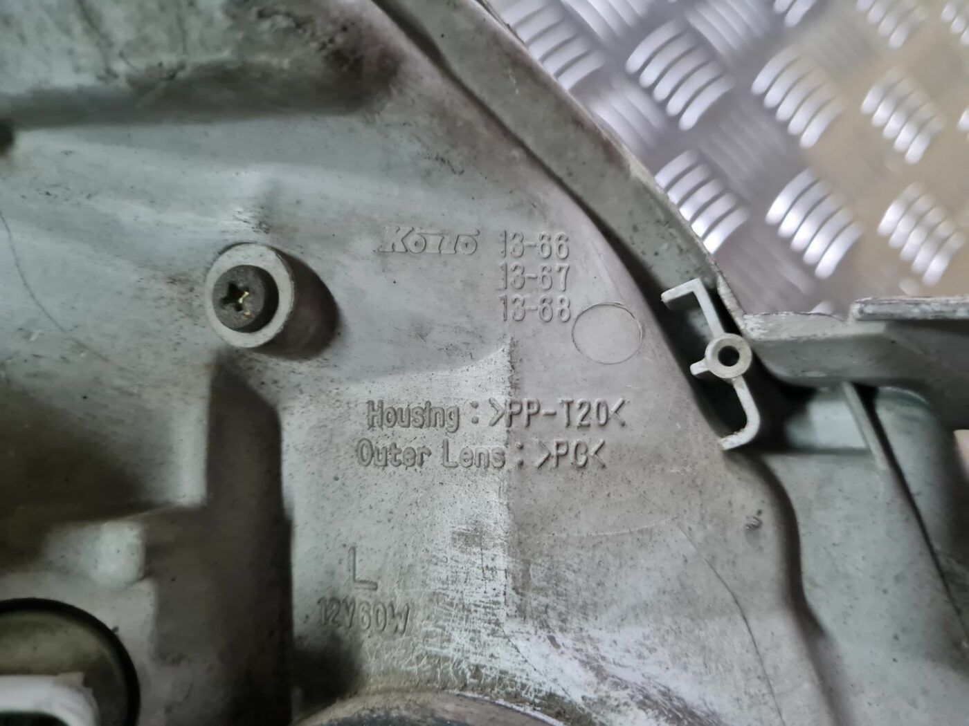 Priekšējais kreisais lukturis priekš TOYOTA COROLLA VERSO 2003 3 Priekšējais kreisais lukturis priekš TOYOTA COROLLA VERSO 2003