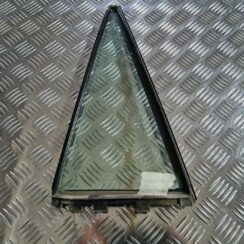 Labo durvju stūra stikls priekš TOYOTA COROLLA VERSO 2003