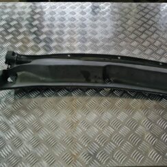 Vējstikla uzlikas (deflektora) režģis priekš TOYOTA COROLLA VERSO 2003