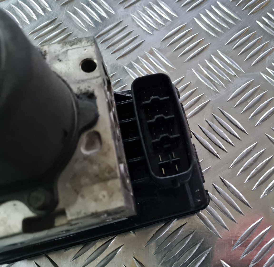 ABS bloks priekš TOYOTA COROLLA VERSO 2003 5 ABS bloks priekš TOYOTA COROLLA VERSO 2003