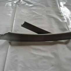 Priekšējas salona statnes apdare priekš TOYOTA COROLLA VERSO 2003