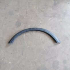 Aizmugurēja spārna uzlika (moldings) priekš VOLVO C30 2008 SILVER