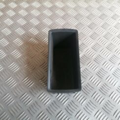 Centrālās konsoles nodalījums priekš VOLVO C30 2008 SILVER