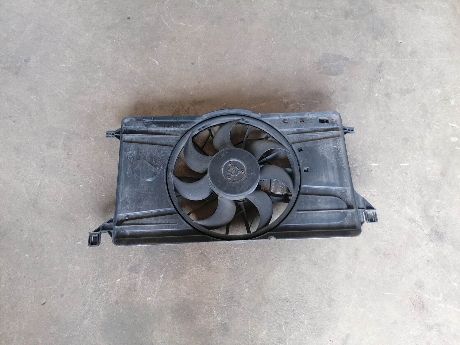 Dzesēšanas radiatora ventilators priekš VOLVO C30 2008 SILVER