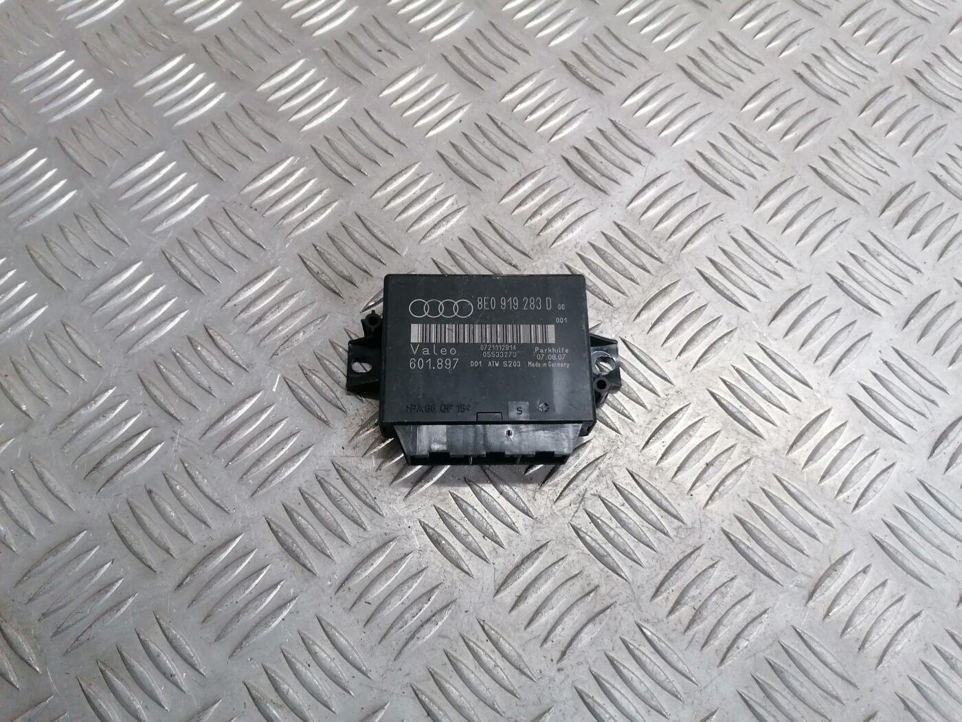 Parkošanās devēju vadības bloks priekš AUDI A4 2008 AVANT 1 Parkošanās devēju vadības bloks priekš AUDI A4 2008 AVANT