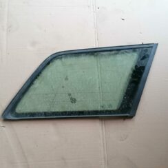 Aizmugurējais labais sānu stikls priekš AUDI A4 2008 AVANT