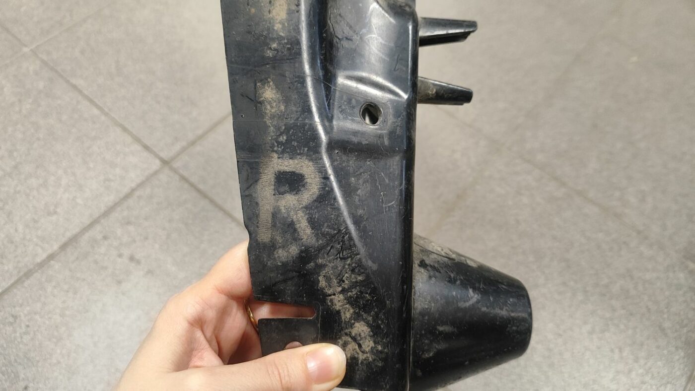 Aizmugurējā spārna un bufera stiprinājums priekš BMW 525D E61 2007 TOURING BLACK