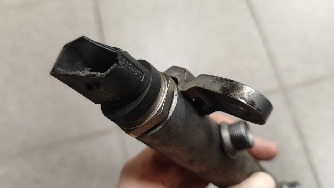 Degvielas sadales caurule priekš MERCEDES BENZ ML320 2006 SILVER