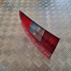 Aizmugurējais kreisais lukturis priekš VOLVO V70 2002 ASHGOLD