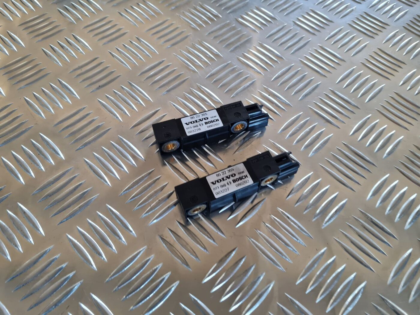 Drošības spilvena trieciensensors priekš VOLVO V70 2002 ASHGOLD 1 Drošības spilvena trieciensensors priekš VOLVO V70 2002 ASHGOLD