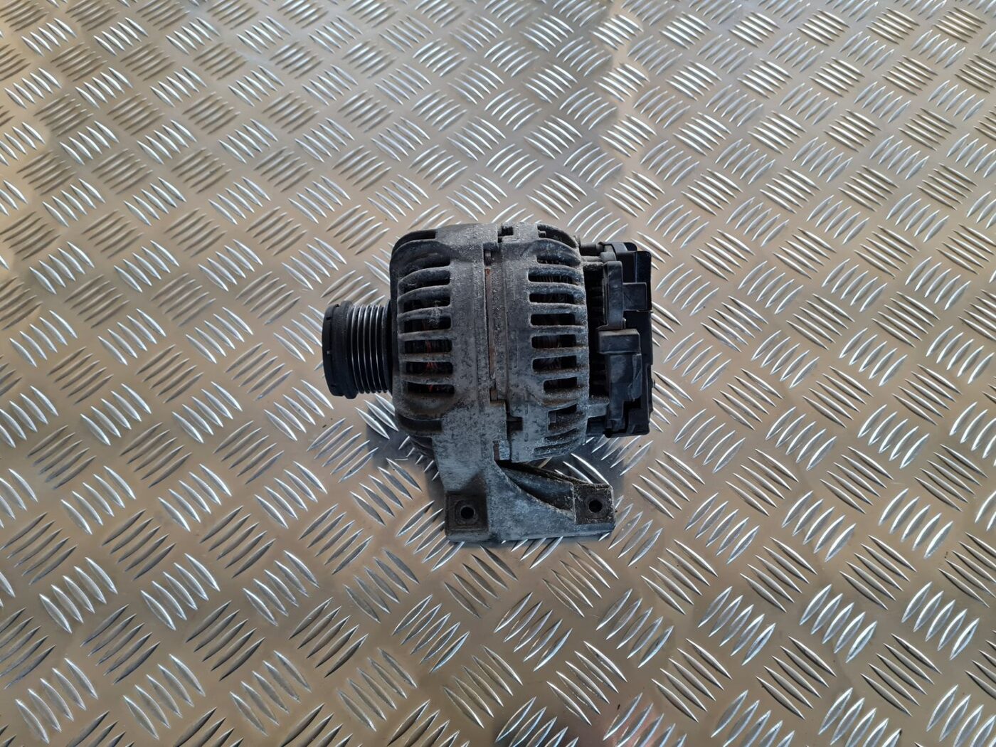 Ģenerators priekš VOLVO V70 2002 ASHGOLD 1 Ģenerators priekš VOLVO V70 2002 ASHGOLD