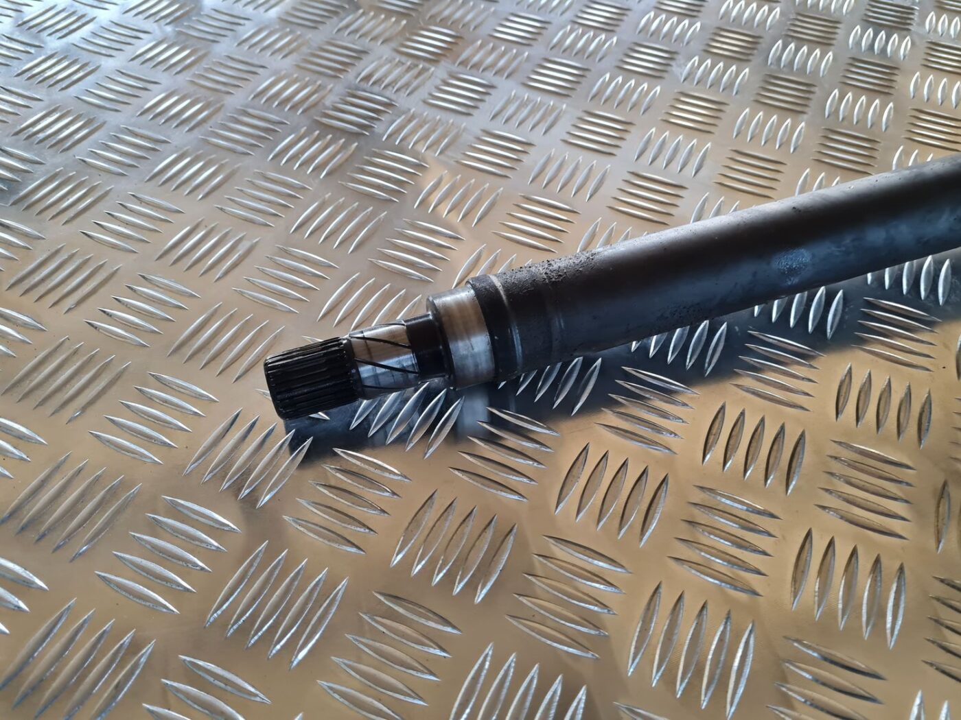 Pusass priekšēja labā priekš VOLVO V70 2002 ASHGOLD