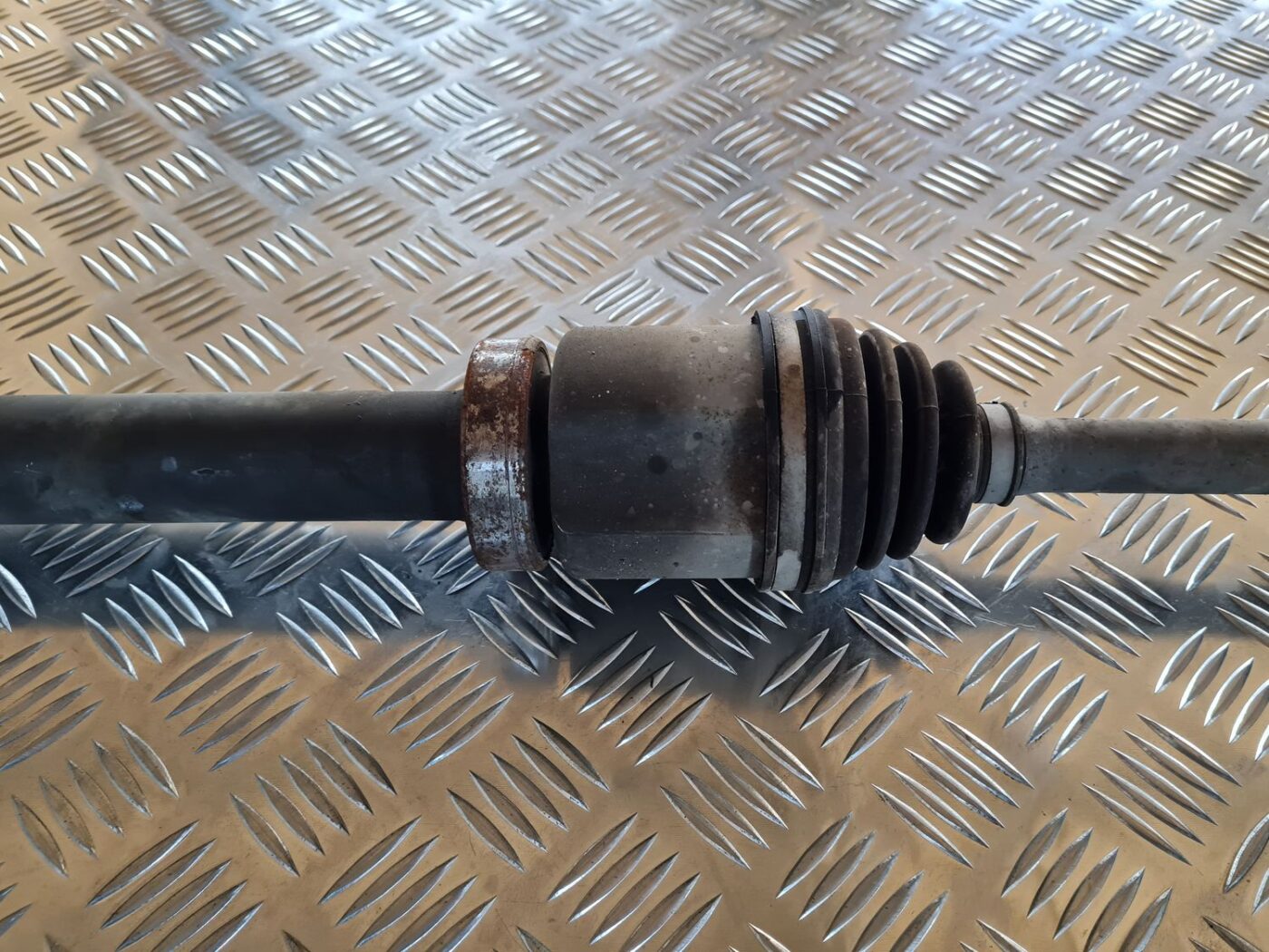 Pusass priekšēja labā priekš VOLVO V70 2002 ASHGOLD