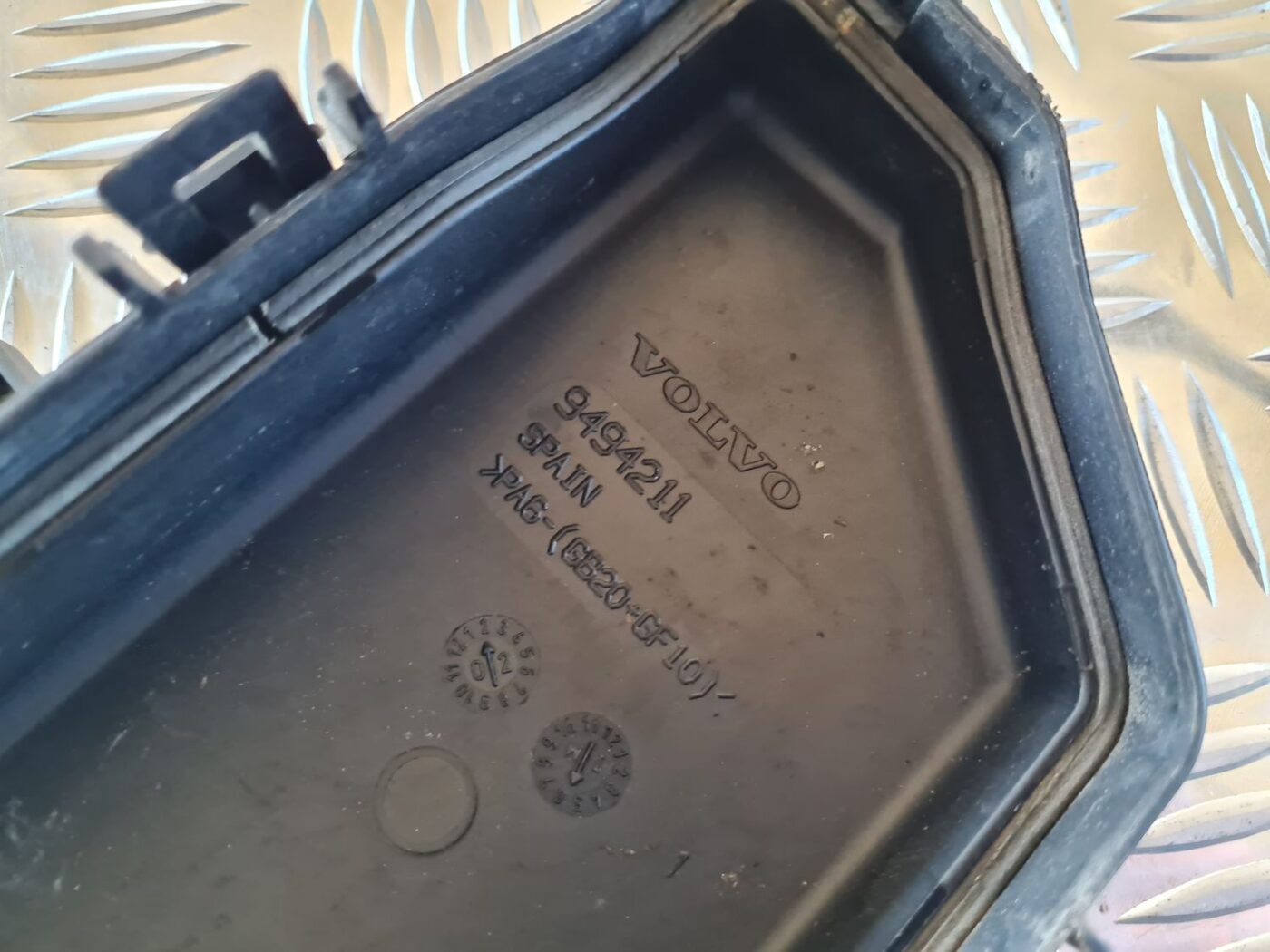 Drošinātāju kārbas korpuss priekš VOLVO V70 2002 ASHGOLD