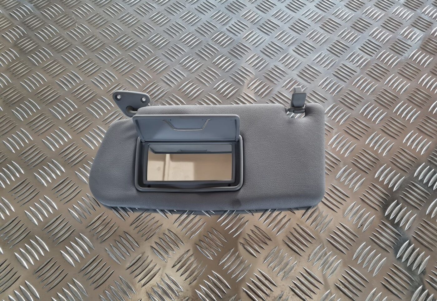 Saules aizsargs priekš MITSUBISHI LANCER 2006