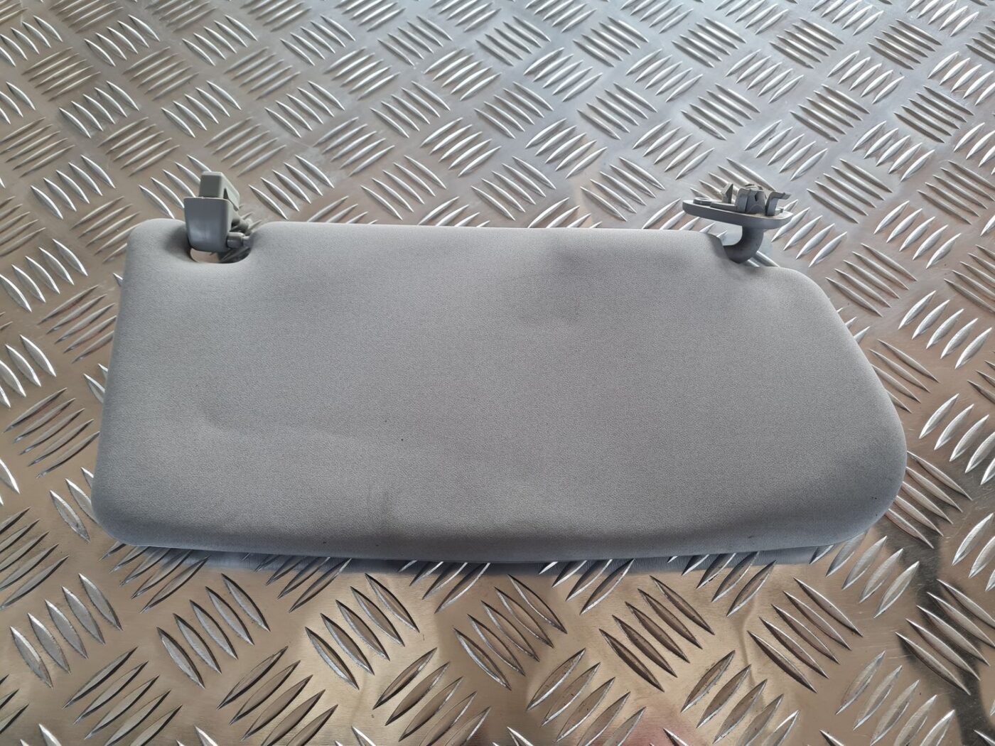 Saules aizsargs priekš MITSUBISHI LANCER 2006