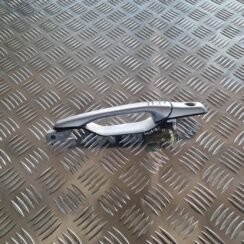 Priekšējāis labais durvju rokturis priekš MITSUBISHI LANCER 2006