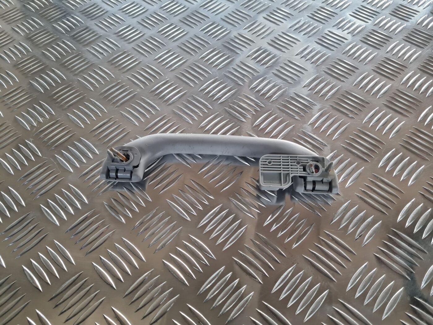 Salona rokturis griestos priekš MITSUBISHI LANCER 2006 2 Salona rokturis griestos priekš MITSUBISHI LANCER 2006