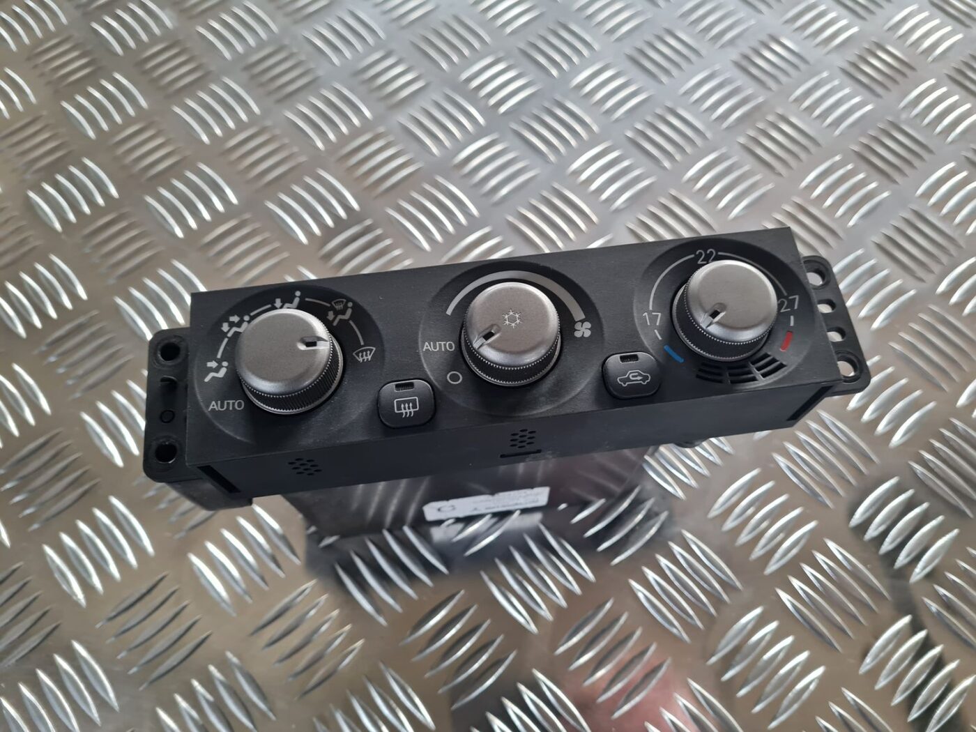 Klimata kontroles bloks priekš MITSUBISHI LANCER 2006