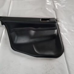 Aizmugurējo kreiso durvju apdare priekš MITSUBISHI LANCER 2006