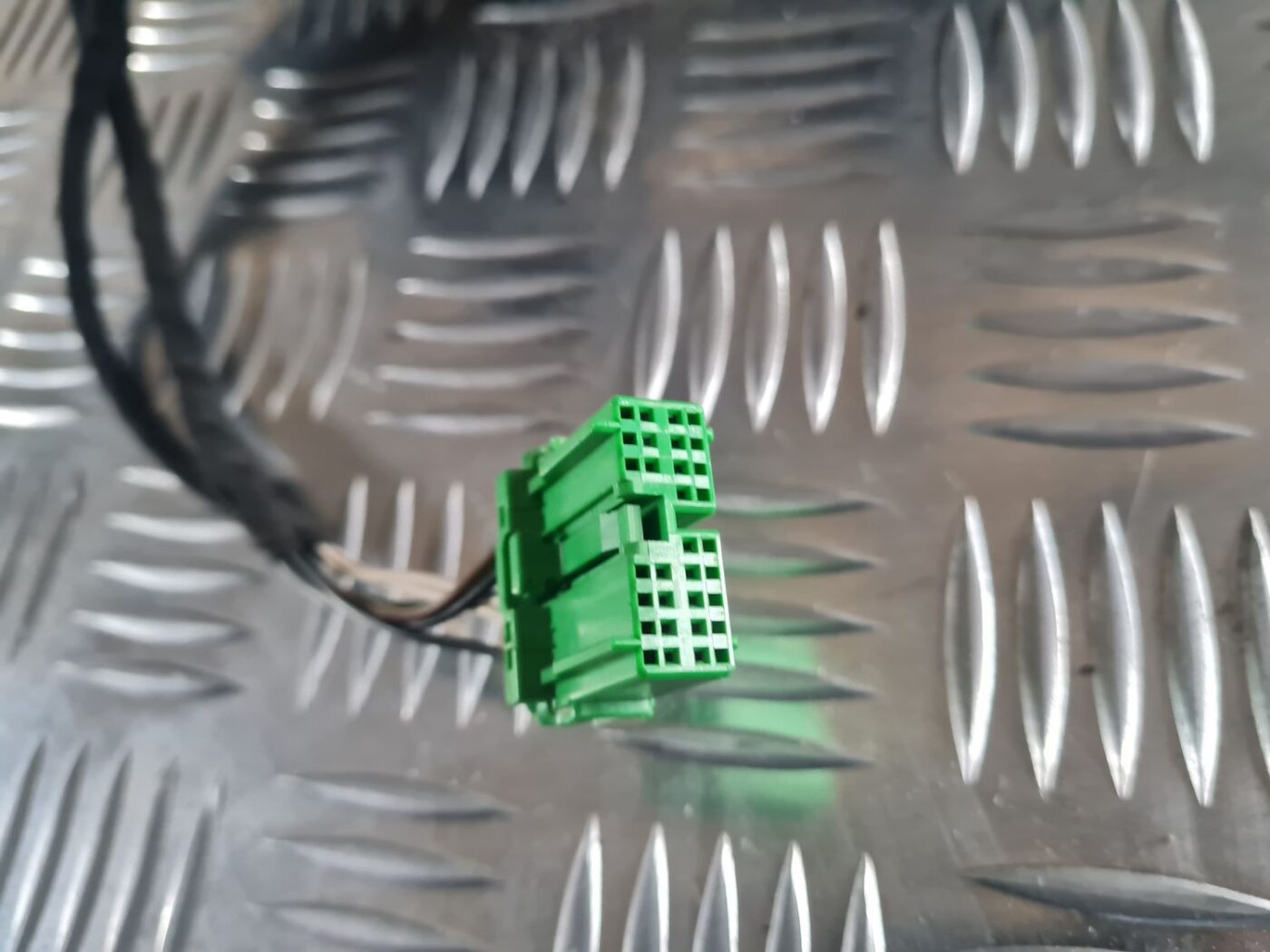 Ārējais spogulis, pa labi priekš VOLVO V70 2003 SILVER