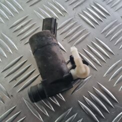 Mazgātāja šķidruma sūknis priekš VOLVO V70 2003 SILVER